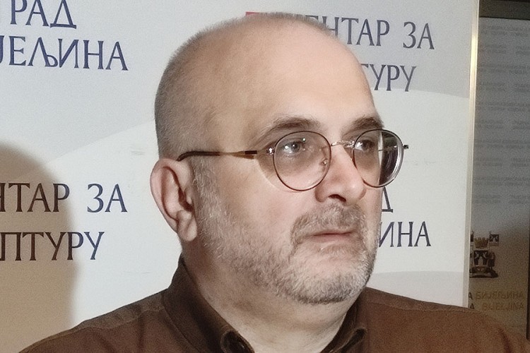 Knežević: Srbi 150 godina uče iz Višnjićevih stihova Knežević: Srbi 150 godina uče iz Višnjićevih stihova