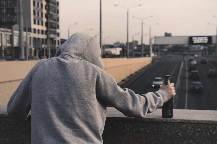 Roditelji tolerišu konzumaciju alkohola kod tinejdžera Roditelji tolerišu konzumaciju alkohola kod tinejdžera