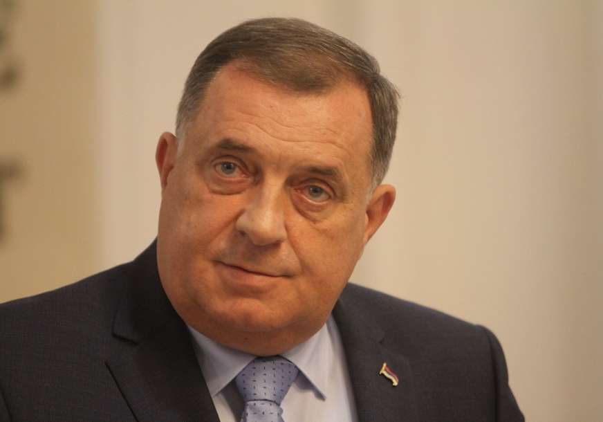 “BiH po Ustavu nema vojsku” Dodik poručio da će Srpska povući saglasnost
