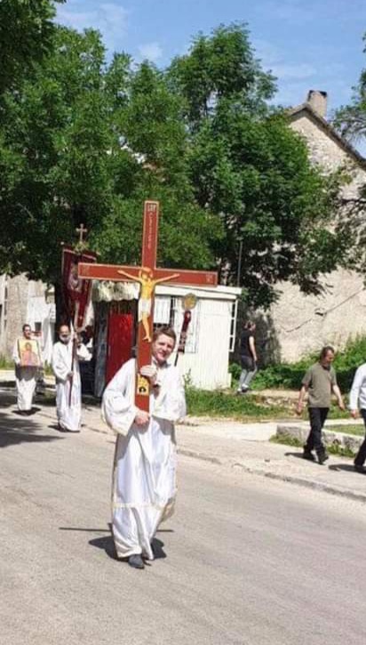 Skandalozni načelnik Gacka krši zakone i traži dozvolu za pištolj Skandalozni načelnik Gacka krši zakone i traži dozvolu za pištolj