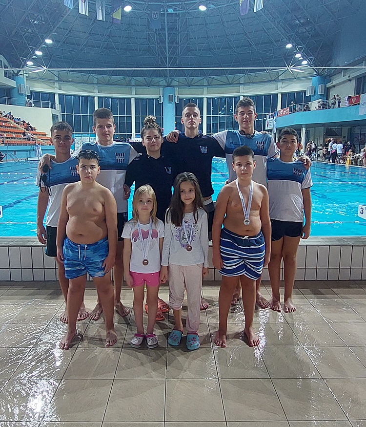 Bronzane medalje za najmlađe plivače iz KVS Leotar