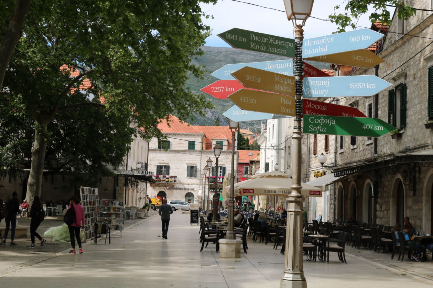Ćurić zadužuje Trebinje za više od šest miliona KM Ćurić zadužuje Trebinje za više od šest miliona KM