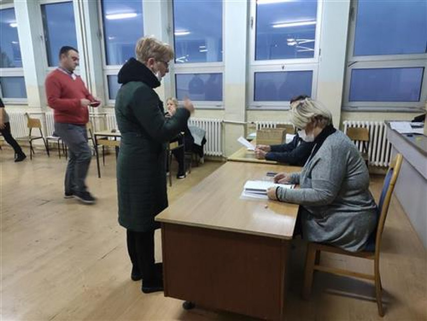 Građani Prijedora biraju novog gradonačelnika
