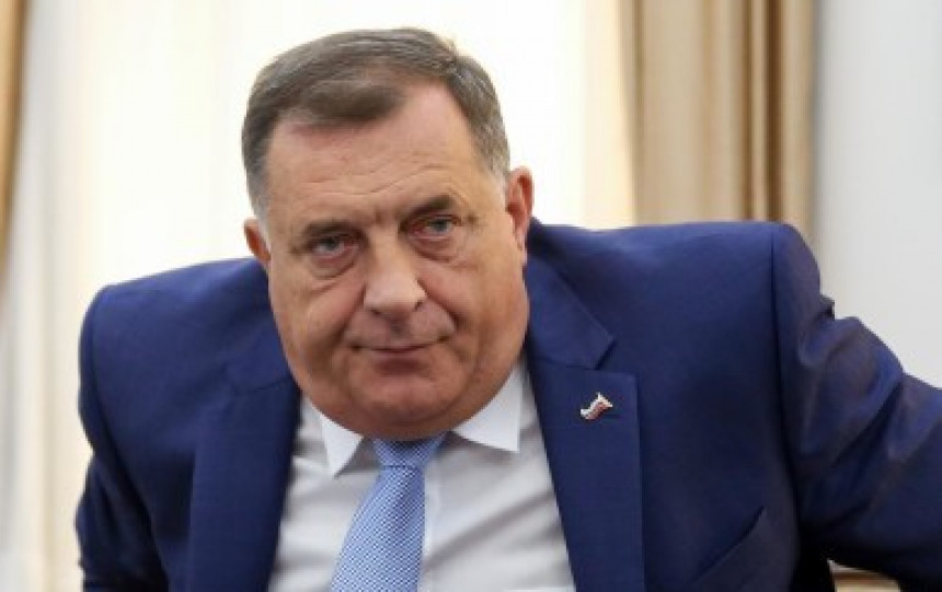 Milorad Dodik bi mogao ostati kratkih rukava
