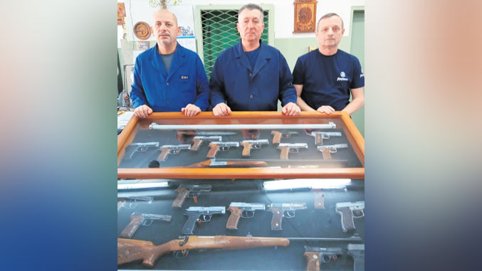 „Zastavina” puška iz umetničke radionice prodata za 25.000 evra