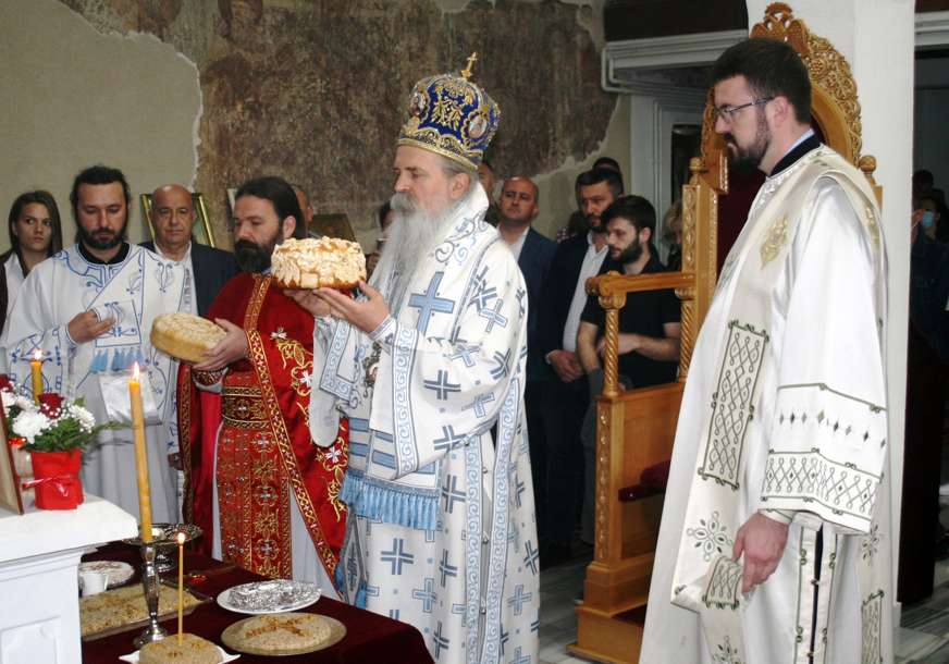 Božićna liturgija u Gračanici: Vladika Teodosije poželio mir