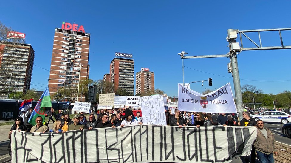 Srbija, privreda i fiskalizacija: Da li će nove kase zauvek promeniti pijace – veliki protest u Beogradu