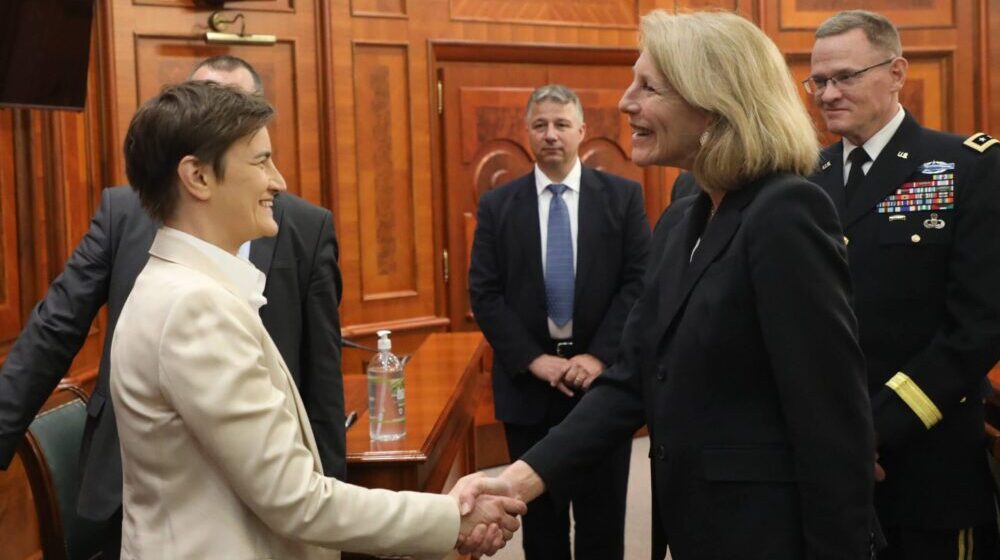 Premijerki Brnabić zujalo u glavi poslije sastanka sa Karen Donfrid Premijerki Brnabić zujalo u glavi poslije sastanka sa Karen Donfrid