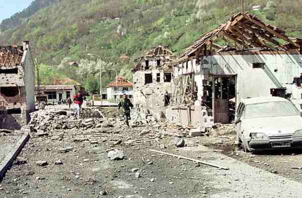Istorijska sramota pred žrtvama NATO agresije: Biće na kraju da su Crnu Goru bombardovali Srbi
