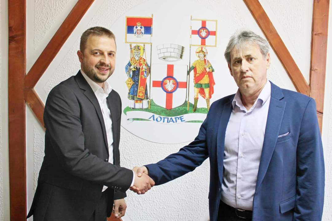 Lijep gest Želimira Neškovića iz Lopara: Odrekao se odborničkog mandata u korist stranačkog kolege Lijep gest Želimira Neškovića iz Lopara: Odrekao se odborničkog mandata u korist stranačkog kolege