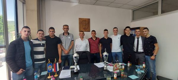Načelnik opštine Ljubinje ugostio ljubinjske odbojkaše koji su osvojili prva mjesta na kadetskom i juniorskom prvenstvu RS, kao i republičke pobjednike MOI