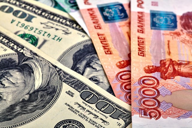 Jačanje rublje pravi problem Rusiji: Od početka rata udvostručila vrijednost prema dolaru