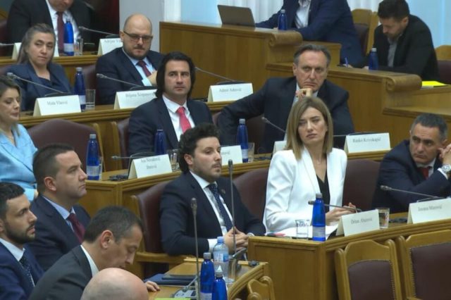Zašto nova parlamentarna većina traži odlaganje lokalnih izbora u Crnoj Gori? Zašto nova parlamentarna većina traži odlaganje lokalnih izbora u Crnoj Gori?