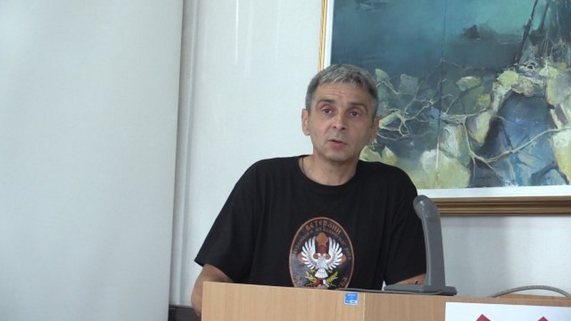 Ustali borci Republike Srpske! Hoće li ih vlast, dovedena na NATO tenku, optužiti za izdaju? (Foto) Ustali borci Republike Srpske! Hoće li ih vlast, dovedena na NATO tenku, optužiti za izdaju? (Foto)