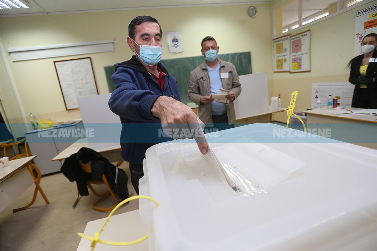 Izborni proces ugrožen, novca još nema Izborni proces ugrožen, novca još nema