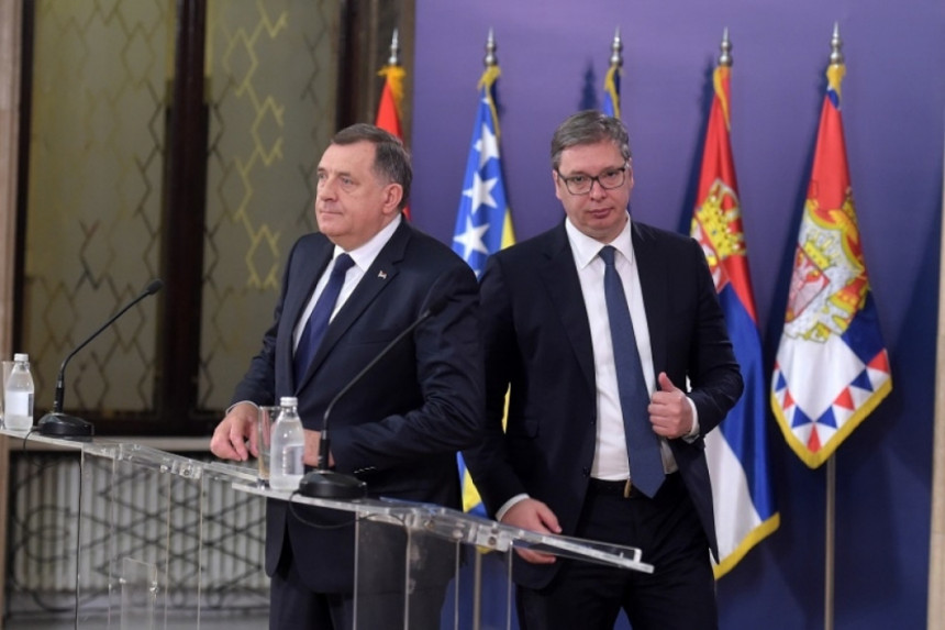 “Na Vidovdan Srbi ne napadaju Srbe”! Da li je ovo Vučićeva poruka Dodiku?