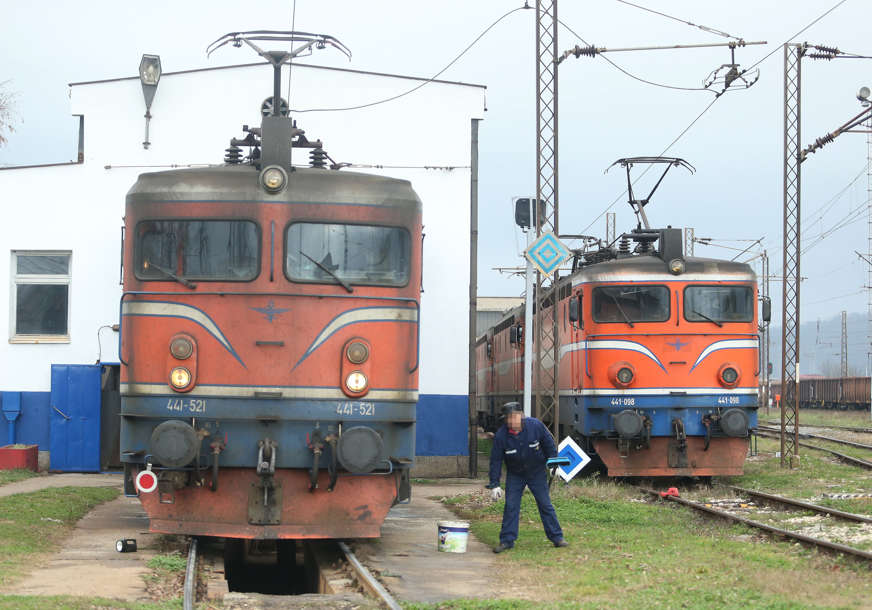 Željeznice Srpske postaju holding: Hitno usvojen zakon po kojem se produžava rok za uređenje pružnih prelaza