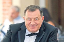 Dok Srpska vraća milijardu KM, Dodik dijeli 160 miliona