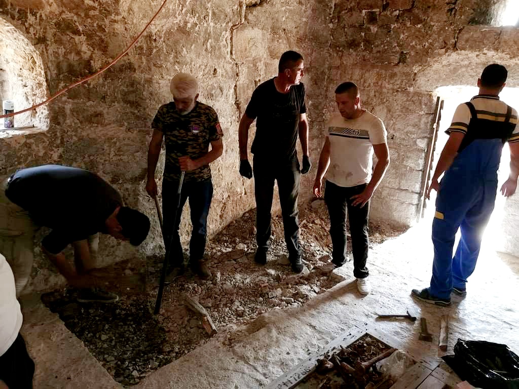 Vujović zahvalio vjernicima koji pomažu obnovu crkve u Trnovom Dolu