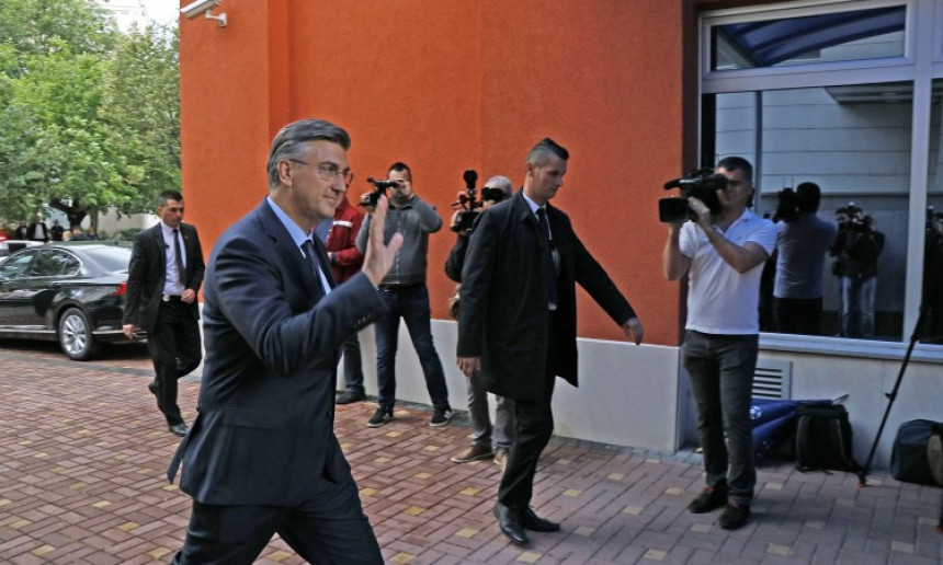 Plenković sa ministrima stiže u posjetu BiH