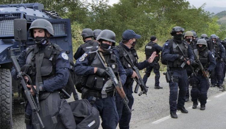 Novi incident na Kosovu: Pripadnici Rosu oteli Srbina i sanitetsko vozilo Novi incident na Kosovu: Pripadnici Rosu oteli Srbina i sanitetsko vozilo