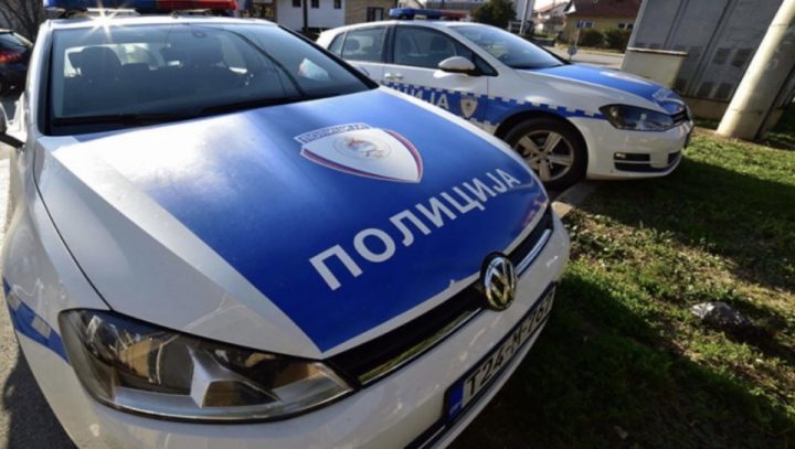 Uhapšen lažni policajac u Tesliću: Uzeo mu 300 evra i obećao da će nabaviti drva za ogrev