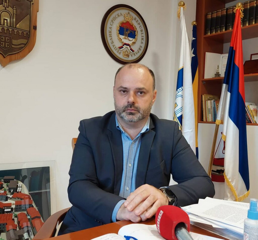 Načelnik Višegrada obećava gratis grobna mjesta