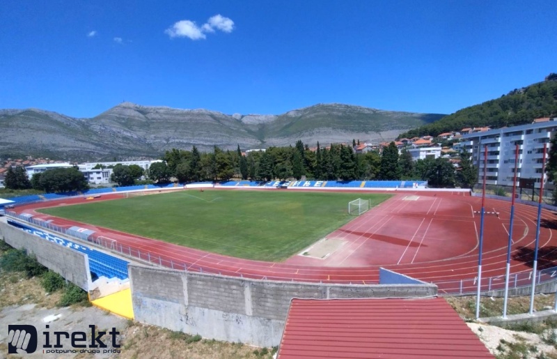 Grad Trebinje traži firmu/e za izgradnju reflektora na stadionu “Police”
