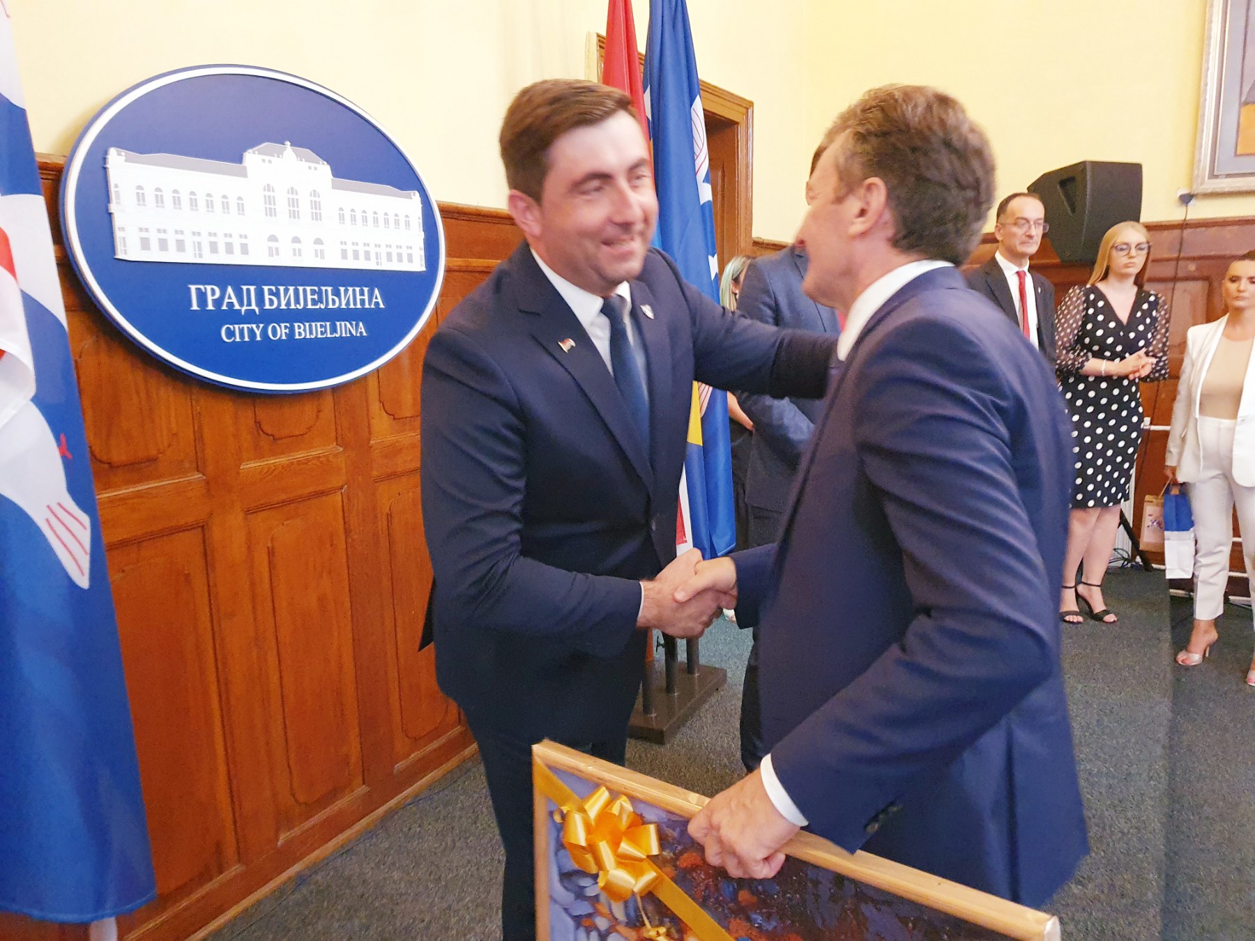 “Da nastavite velika djela Bijeljine i Semberije” Vasilije Perić čestitao slavu grada “Da nastavite velika djela Bijeljine i Semberije” Vasilije Perić čestitao slavu grada