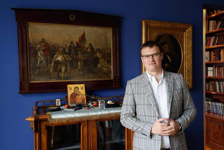 Božović: Svim porodicama sa četvero i više djece isplaćivati sredstva Božović: Svim porodicama sa četvero i više djece isplaćivati sredstva
