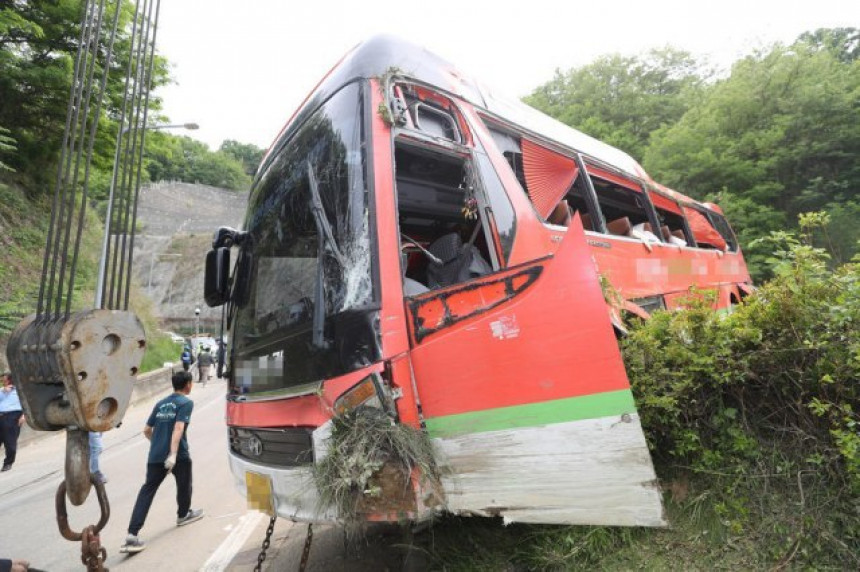 Autobus sletio s puta: 24 osobe povrijeđene