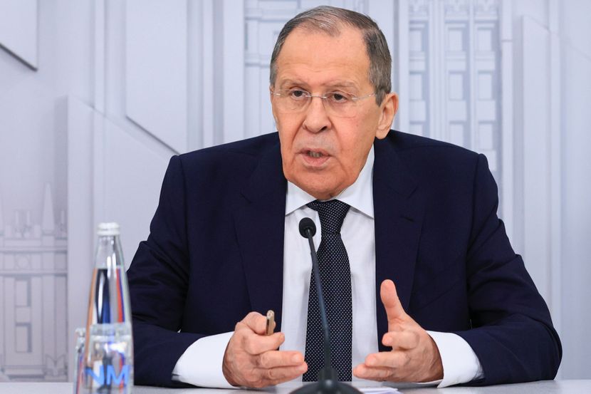Lavrov: Referendumi se održavaju na preporuku Zelenskog