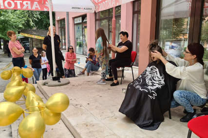 Građani Teslića se odazvali plemenitoj akciji: Daruju kosu za djecu oboljelu od karcinoma