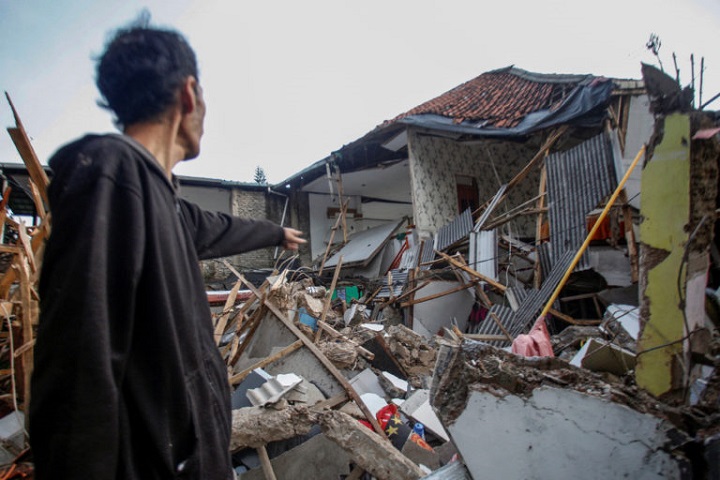 Crni bilans zemljotresa na Javi: Preko 160 poginulih (VIDEO)