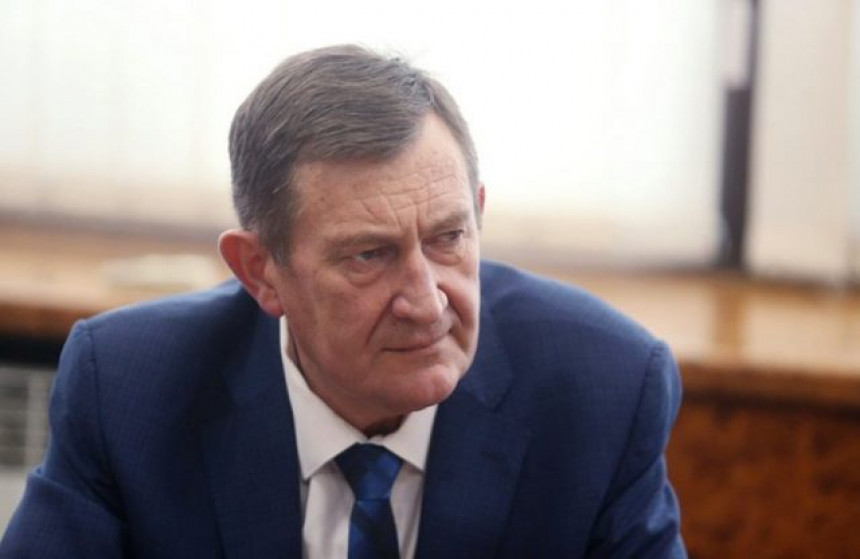 Mitrović: Još sam ministar, ostavku sam podnio šefu!
