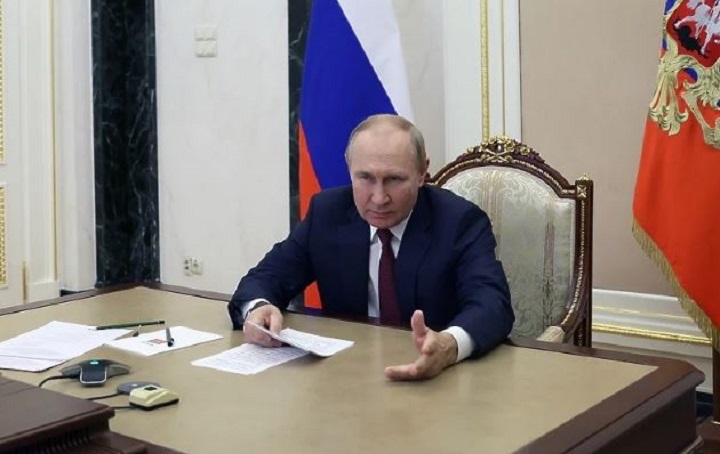 Putin zagrmio: „Mi smo pametni, oni nisu“