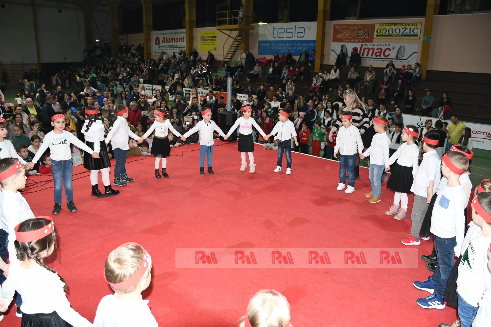 Modriča: Održana tradicionalna manifestacija „Dječija Nova godina“ (Foto)