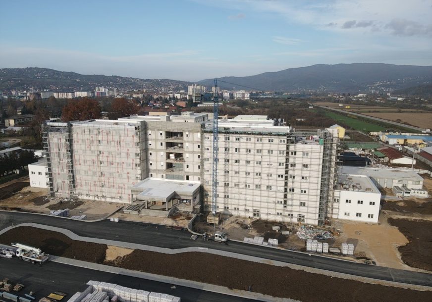 Rok produžen za 9 mjeseci: Potpisan aneks ugovora o gradnji dobojske bolnice (FOTO)