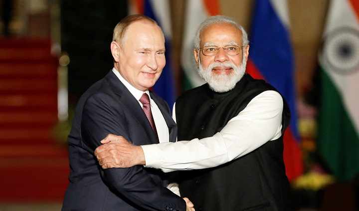 Indija: Nastavićemo kupovati naftu od Rusije