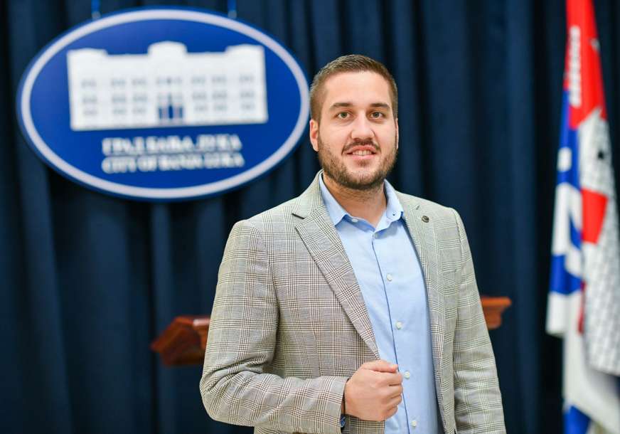 Drinić reagovao na izjavu potpredsjednika Skupštine grada: Čudićevo bahaćenje za rubriku “vjerovali ili ne”