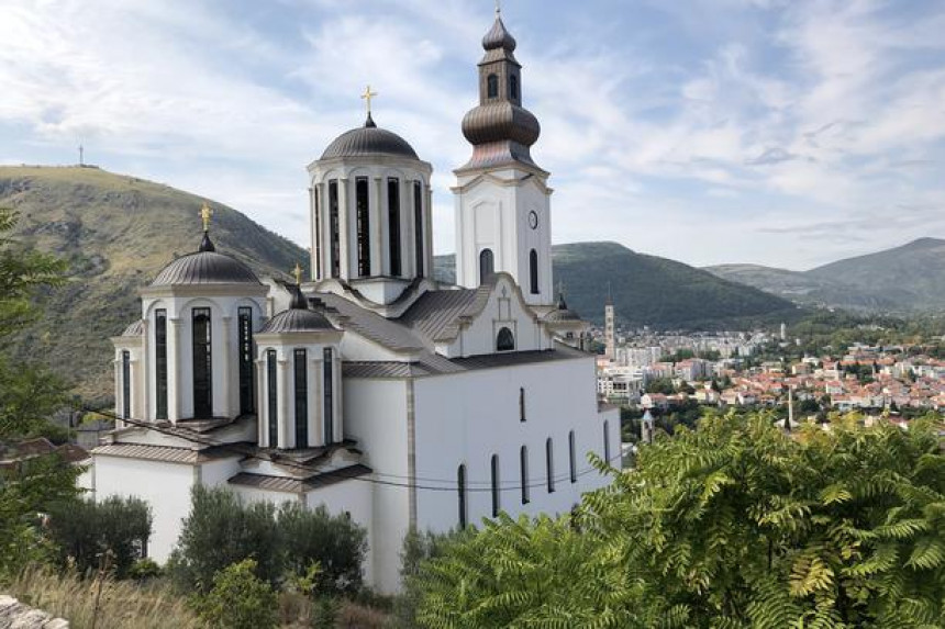 Devastirana Saborna crkva u Mostaru