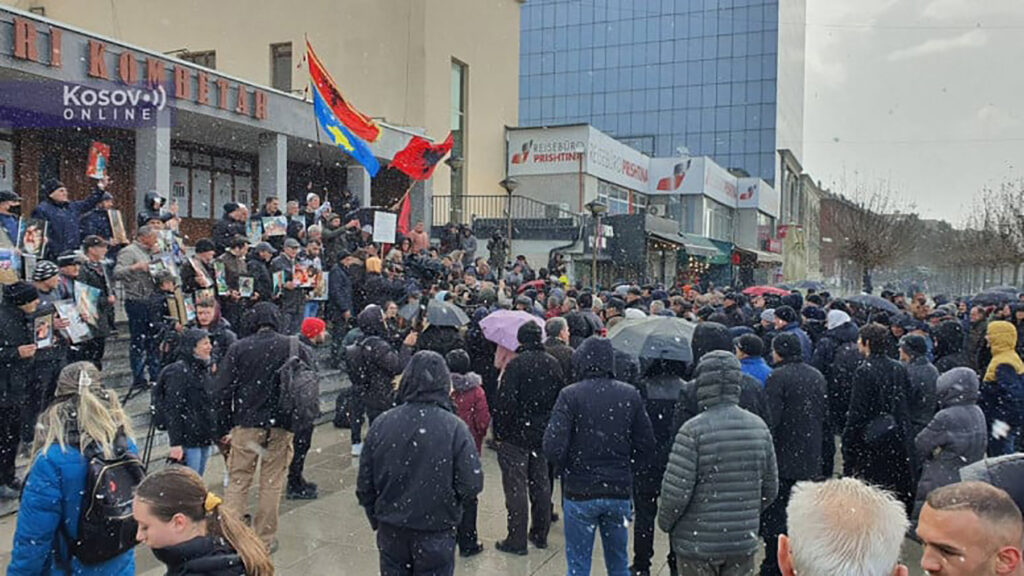 Protest u Prištini protiv Zajednice srpskih opština