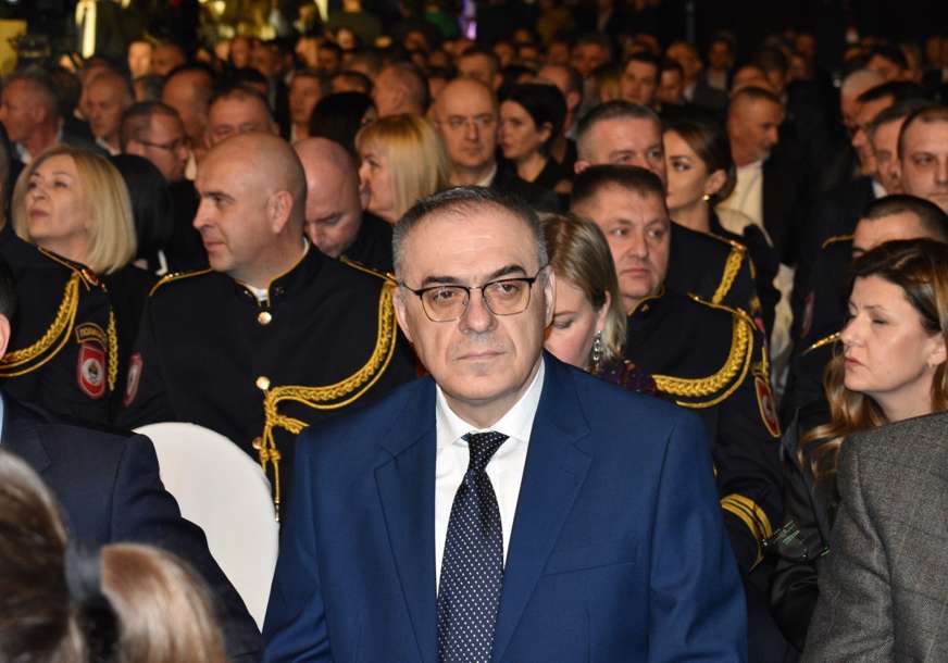 “Najveća srpska pobjeda u 20. vijeku” Miličević čestitao građanima Dan Republike