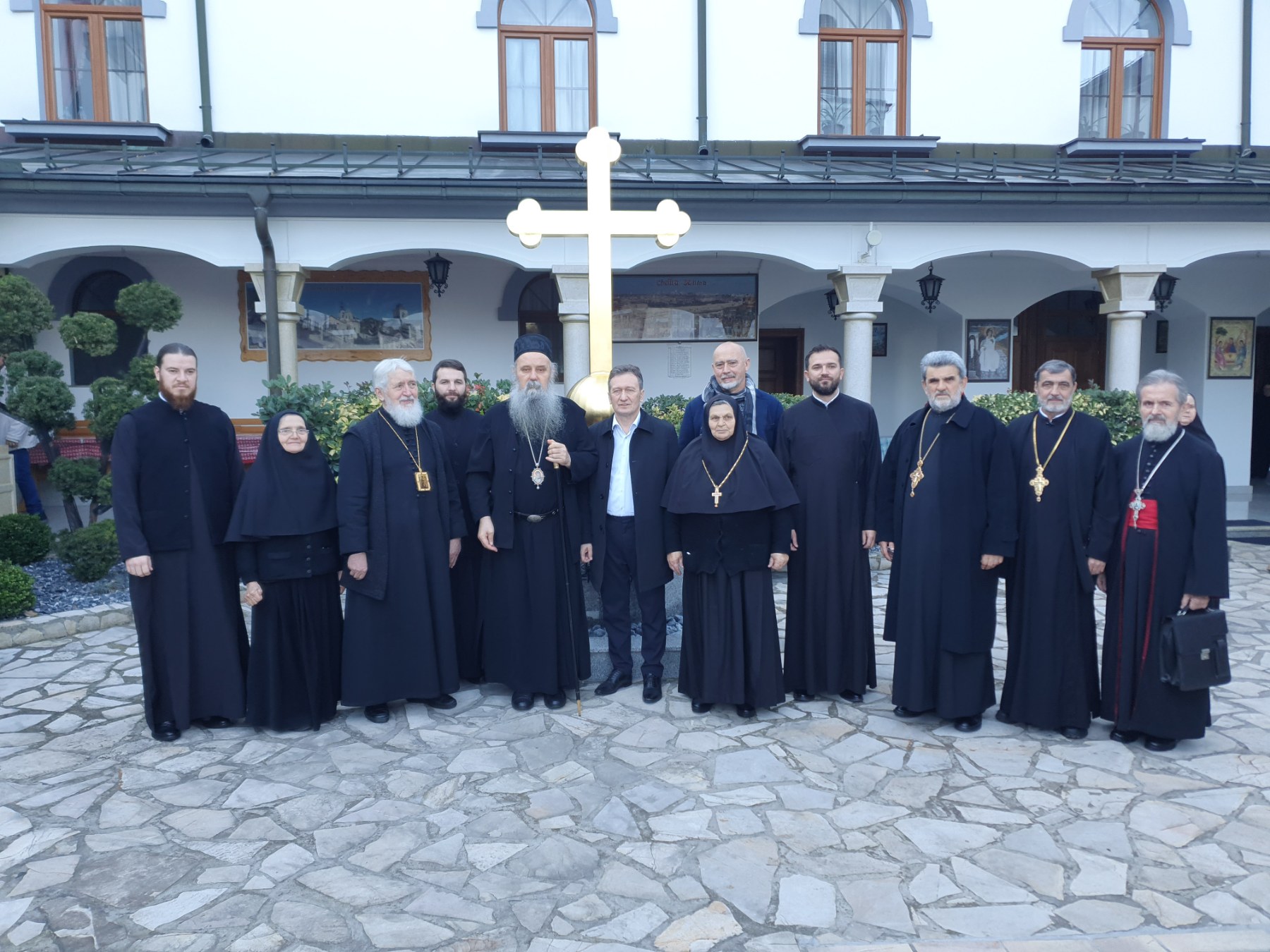 Episkop Fotije u manastiru Tavna: „Neprestano se molimo Bogu za napredak srpskog naroda“