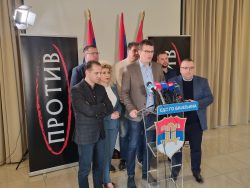 Iz Glavnog operativnog štaba SDS: Referendumski proces će biti završen tek nakon što posmatrači SDS slikaju zapisnike
