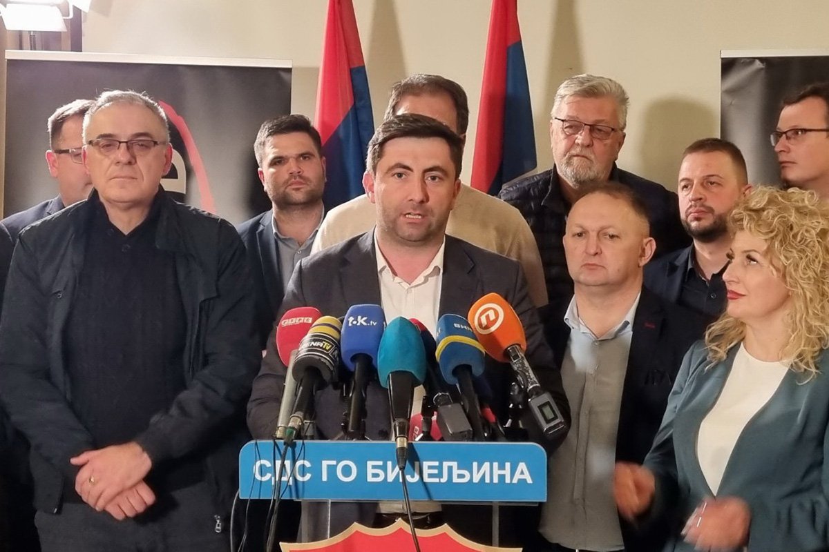 Petrović ostao gradonačelnik, SDS traži raspuštanje Skupštine