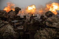 Rat u Ukrajini, 401. dan – Bahmut je prekretnica rata; „Paklene bitke se vode“; Masovna predaja