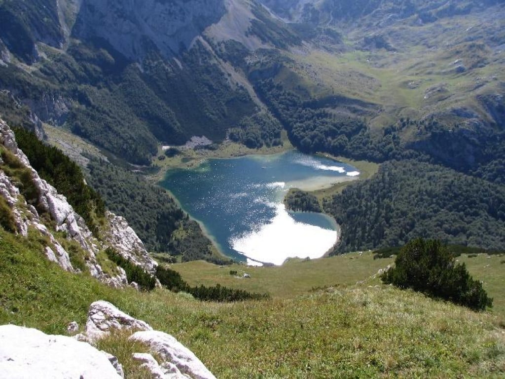 Zbog ovog jezera mnogi su spremni pješačiti satima da bi ga vidjeli uživo: Nalazi se u blizini granice sa BiH