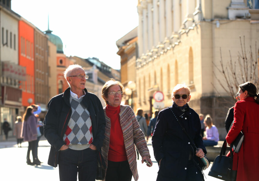 Za puni staž 800 KM: Koliko godina građani Srpske koriste penziju