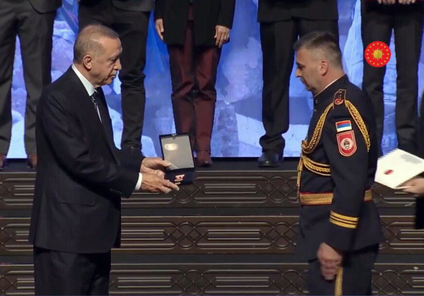 Svečana ceremonija u Ankari: Milan Novitović primio zahvalnicu od turskog predsjednika